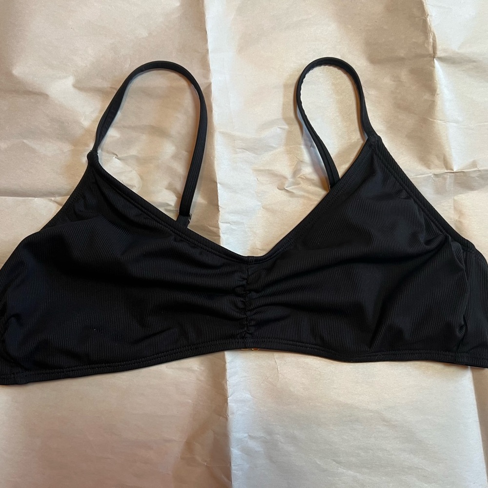 Shade & Shore Black Ruched swim top XL